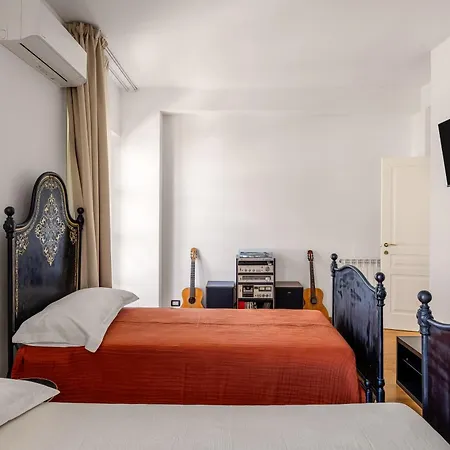Rosaria Villa