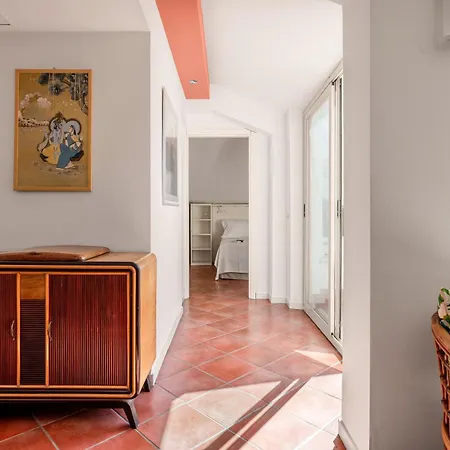 Rosaria Villa