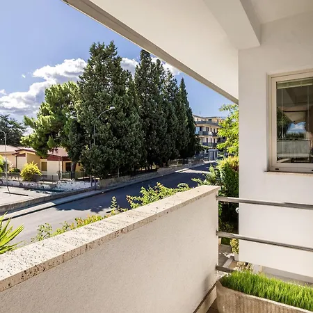 Rosaria Villa