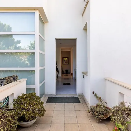 Rosaria Villa Giarre