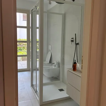 Rosaria Villa *
